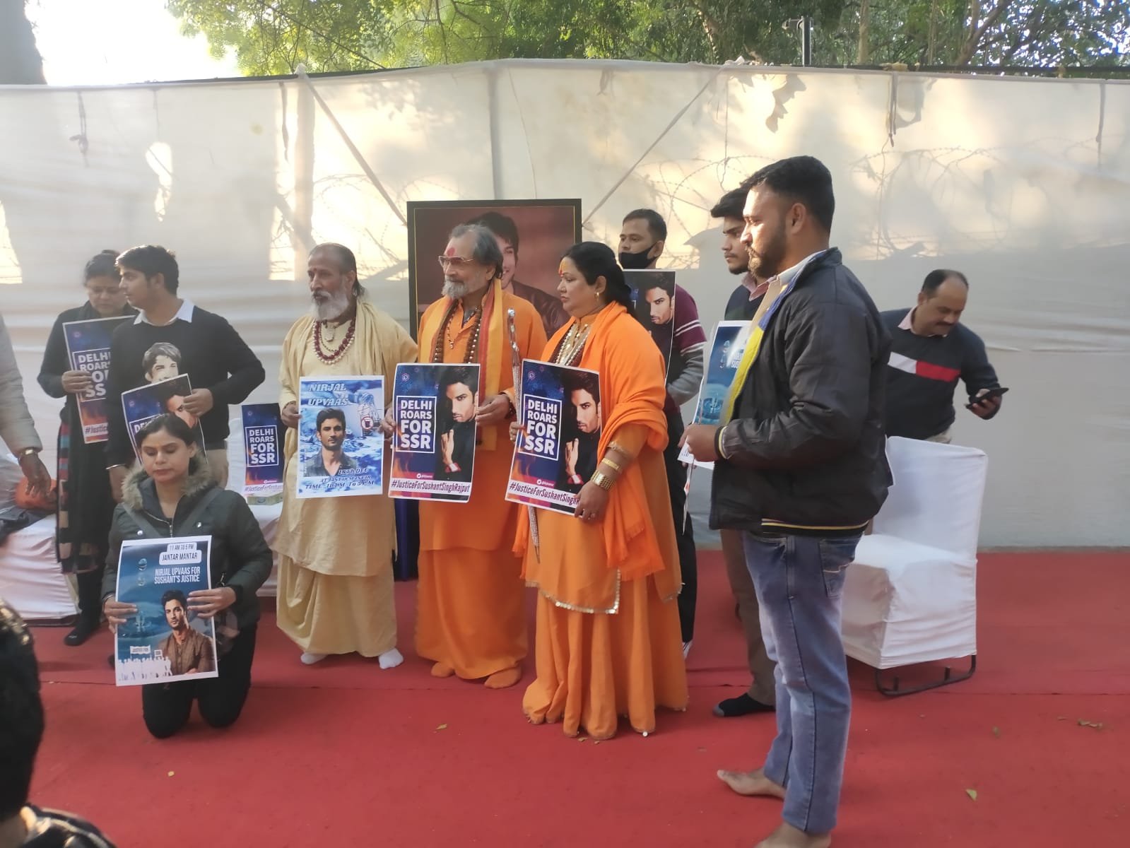 फिल्म अभिनेता सुशांत राजपूत के समर्थकों का आज दिल्ली के जंतर मंतर पर प्रदर्शन